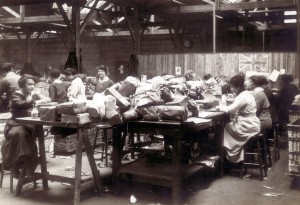 Women-mending-parcels