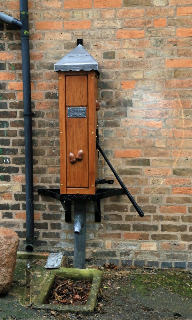 Rotherby Village pump